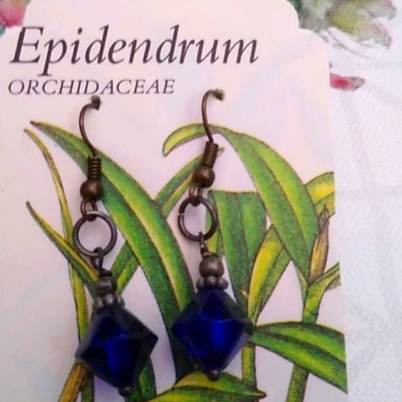 Handmade glass bead earrings - Picture 2 of 3